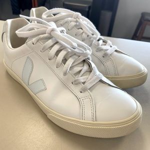 Women’s Veja sneakers size 8